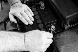 Como Verificar a Bateria do Seu Carro e Evitar Surpresas Desagradáveis