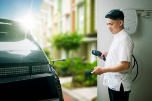 Tecnologia de Baterias em Carros Híbridos e Elétricos